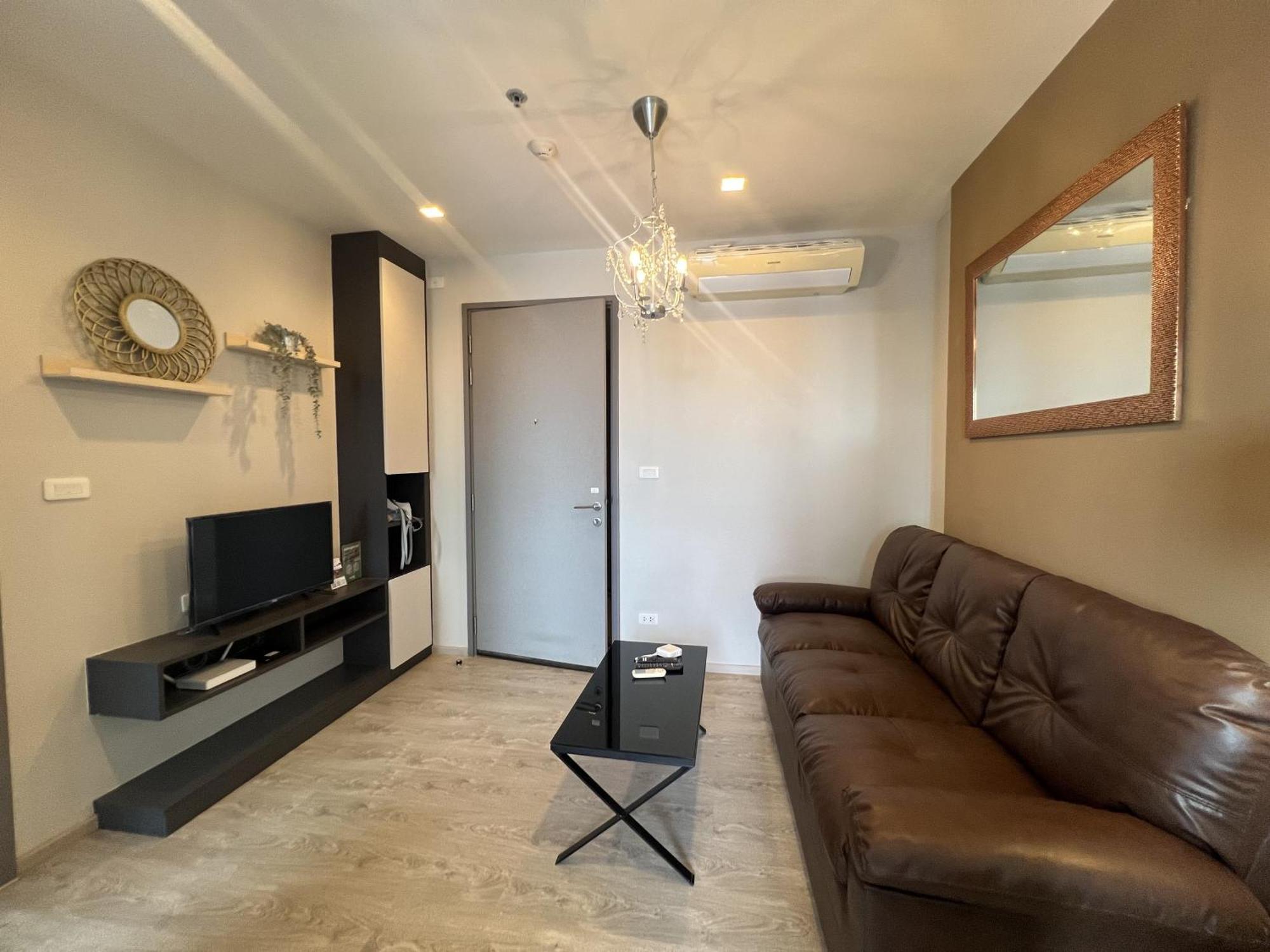 The Base Central Pattaya By Mickey Exterior photo