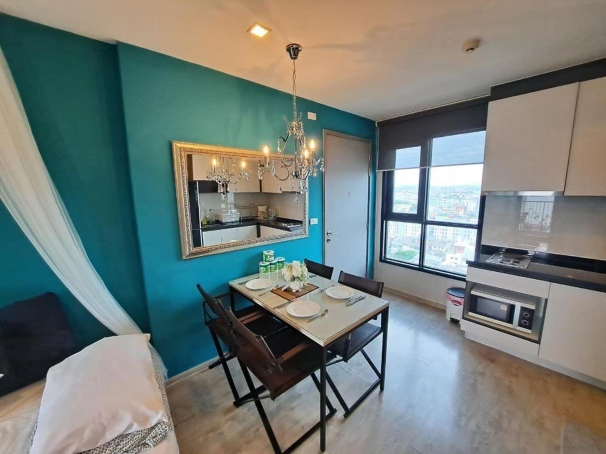The Base Central Pattaya By Mickey Exterior photo